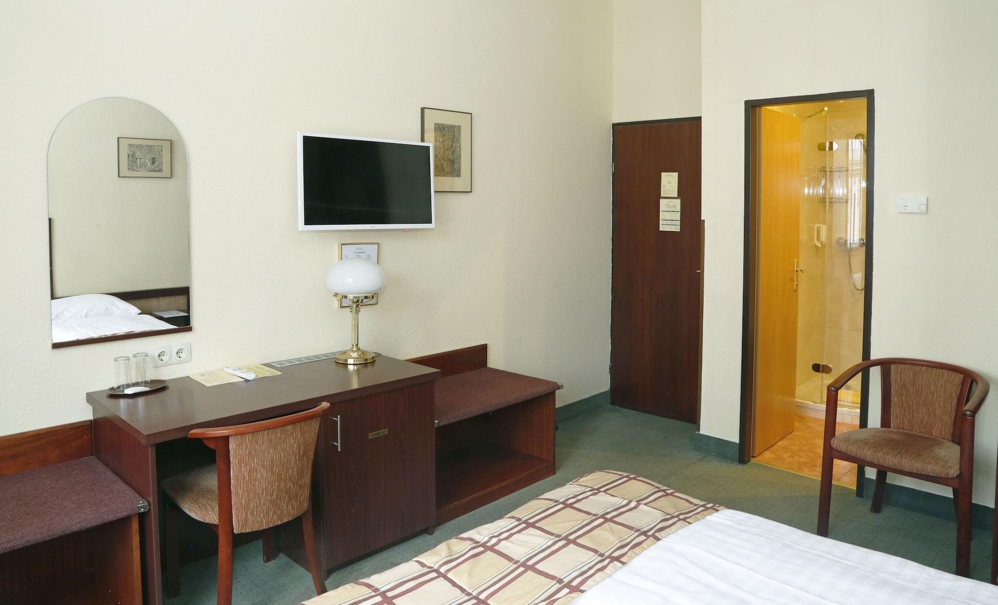 Hotel pensión Continental Viena Exterior foto