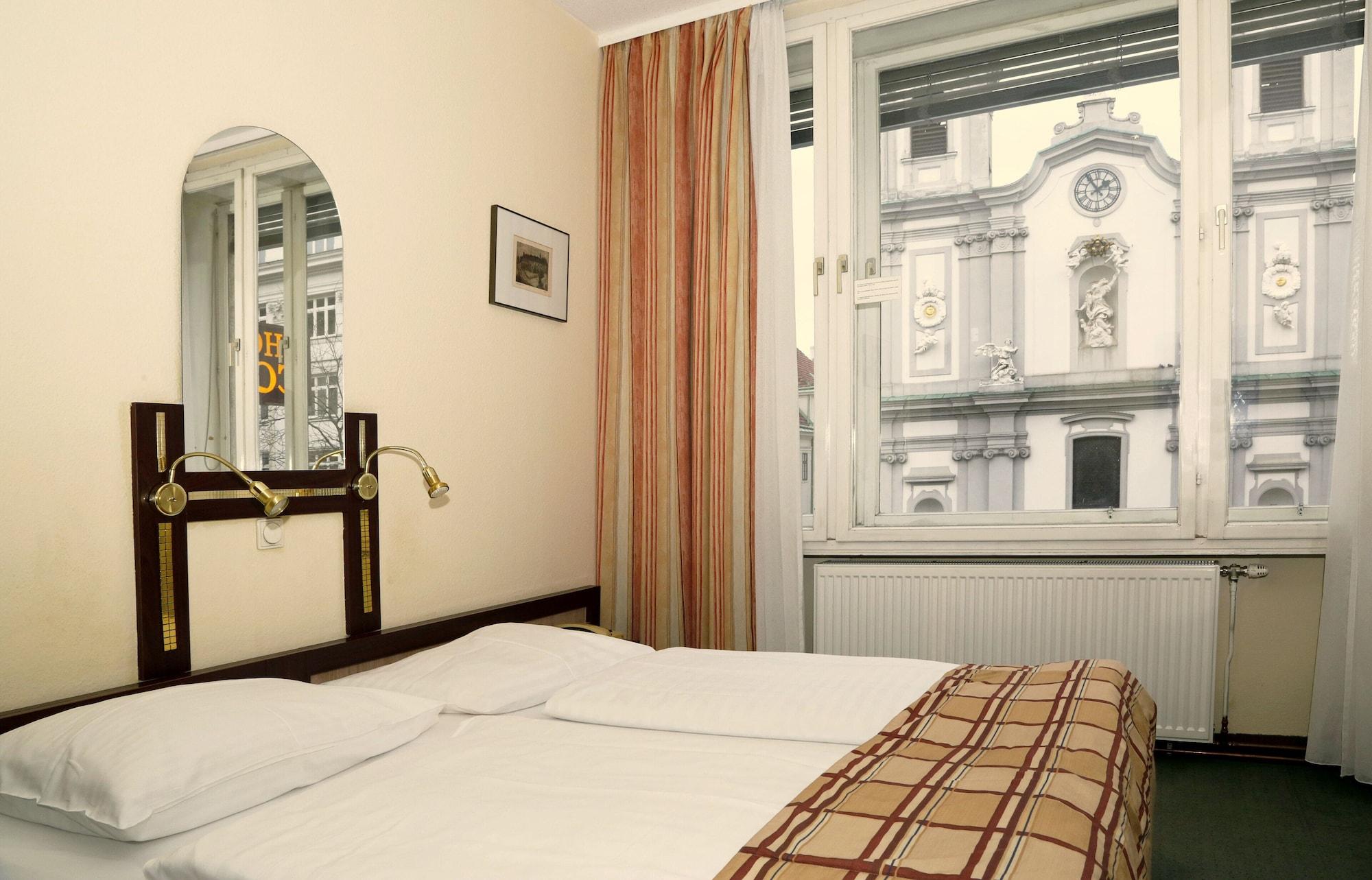 Hotel pensión Continental Viena Exterior foto