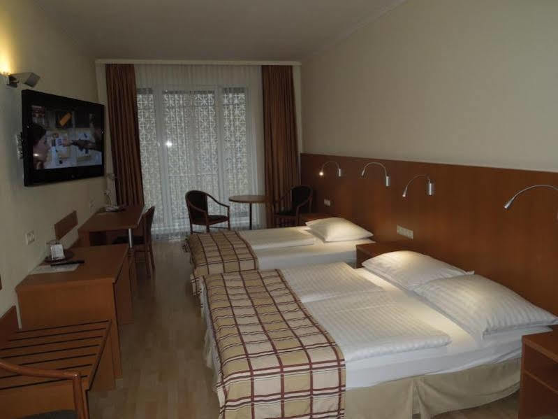 Hotel pensión Continental Viena Exterior foto